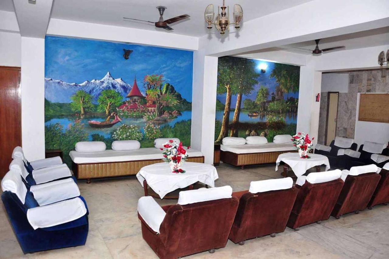 Hotel Vinayakam Udaipur Exteriör bild