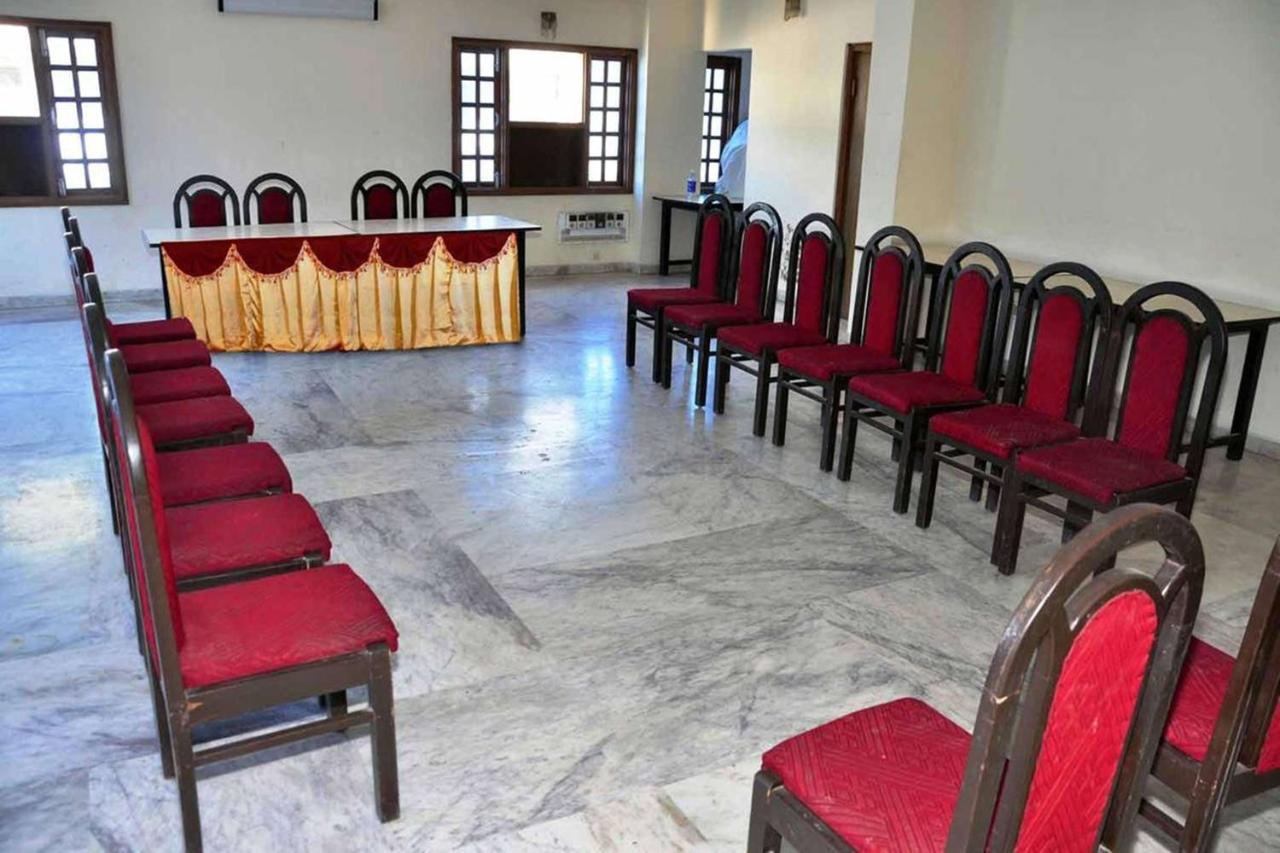 Hotel Vinayakam Udaipur Exteriör bild